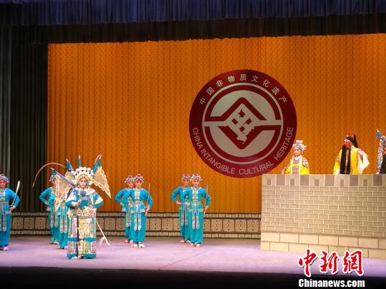 云南首办传统戏剧曲艺汇演33个剧目展民族魅力